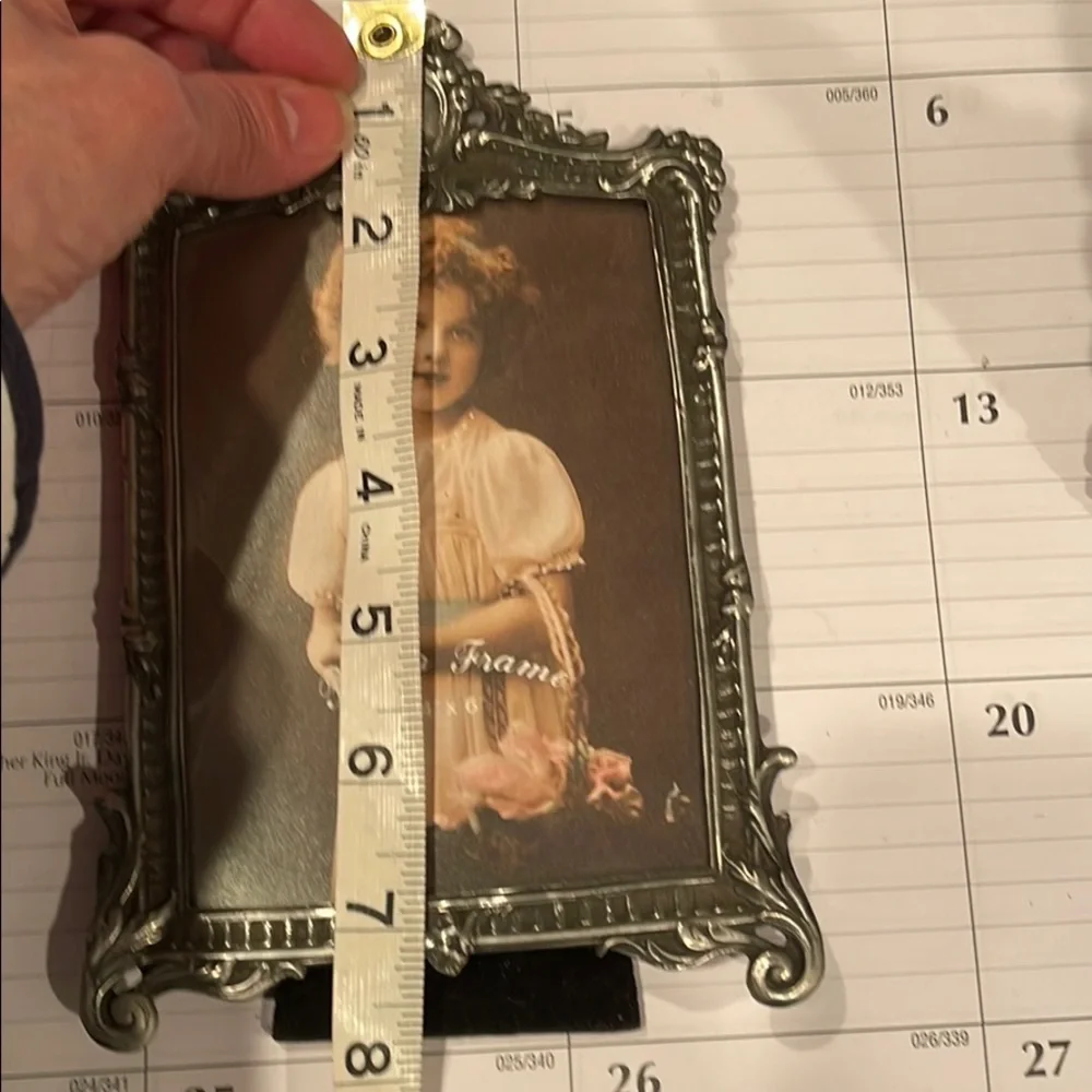 PICTURE FRAME FINE PEWTER SILVER TONE 4.5 X 7 in.